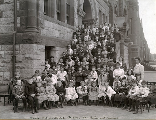 Large group portrait of students on the Horace Mann School steps.